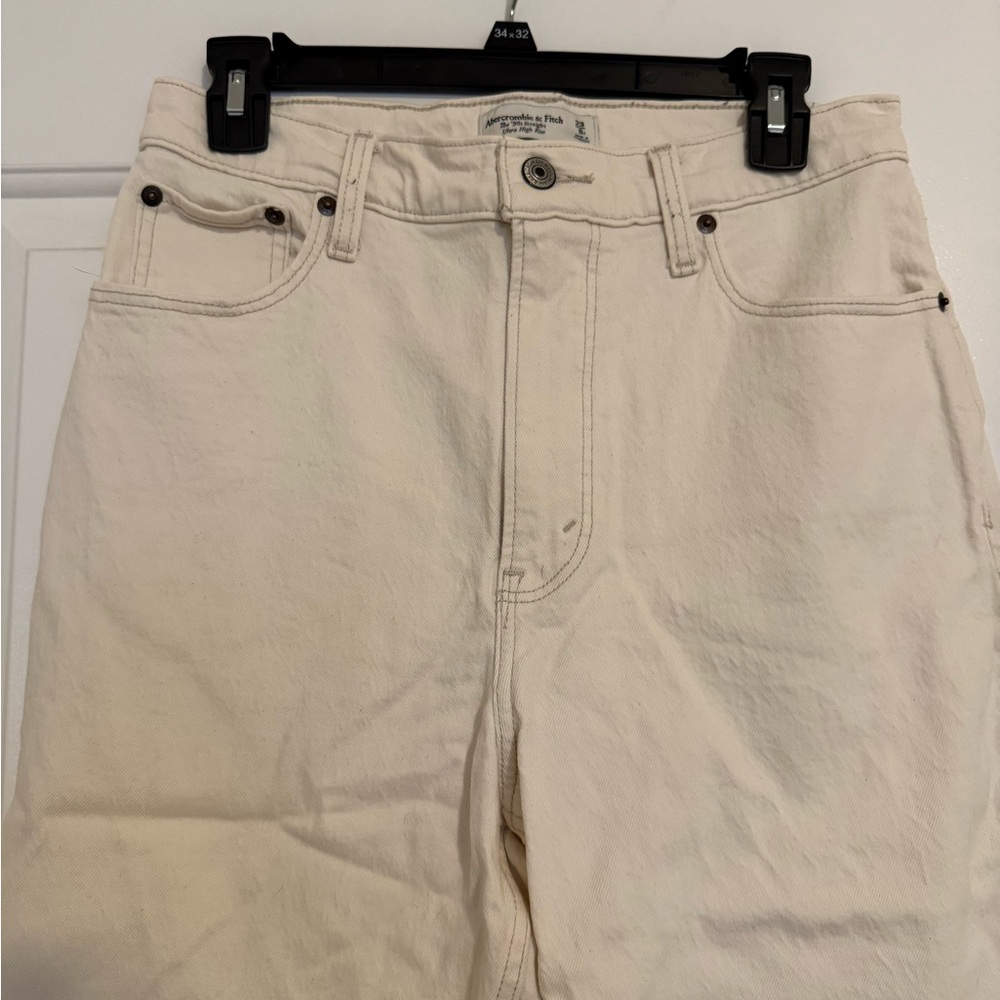 Abercrombie Curve Love Ultra High Rise 90s Straight Jeans